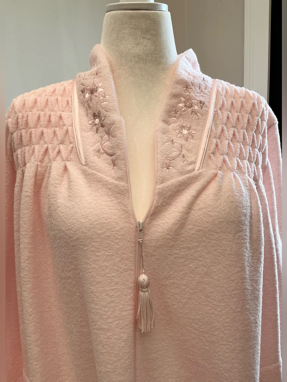 Miss Elaine Women's Pink Long Terry Robe with Embroidered Yoke Size Large - Picture 3 of 8